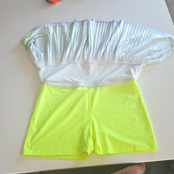 Lucky in Love L skort kwiss series White please with neon green shorts - Picture 4 of 6